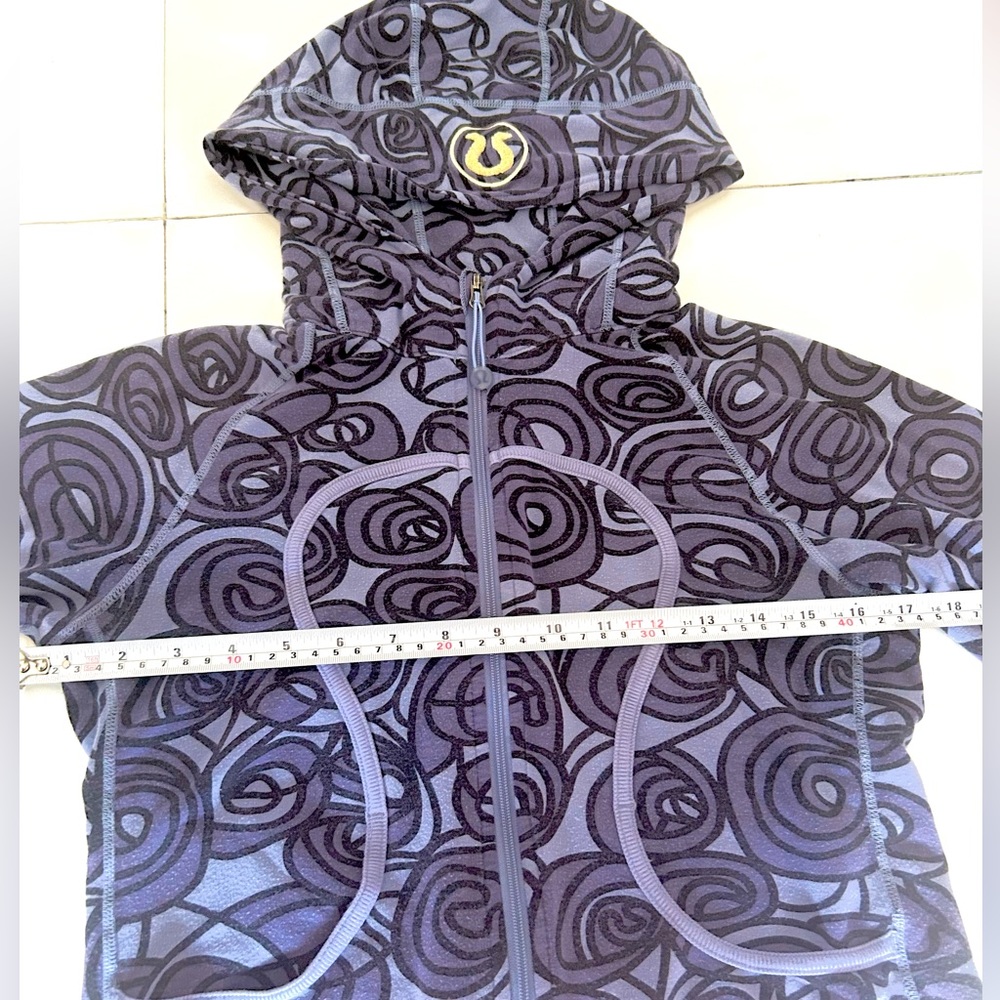 Lululemon zip up hoodie circle pattern rare sweater - Picture 6 of 10